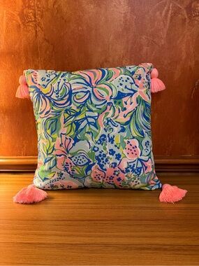 LILLY PULITZER GWP Pillow | Multi Color | 14 inches x 14 inches | NWOT